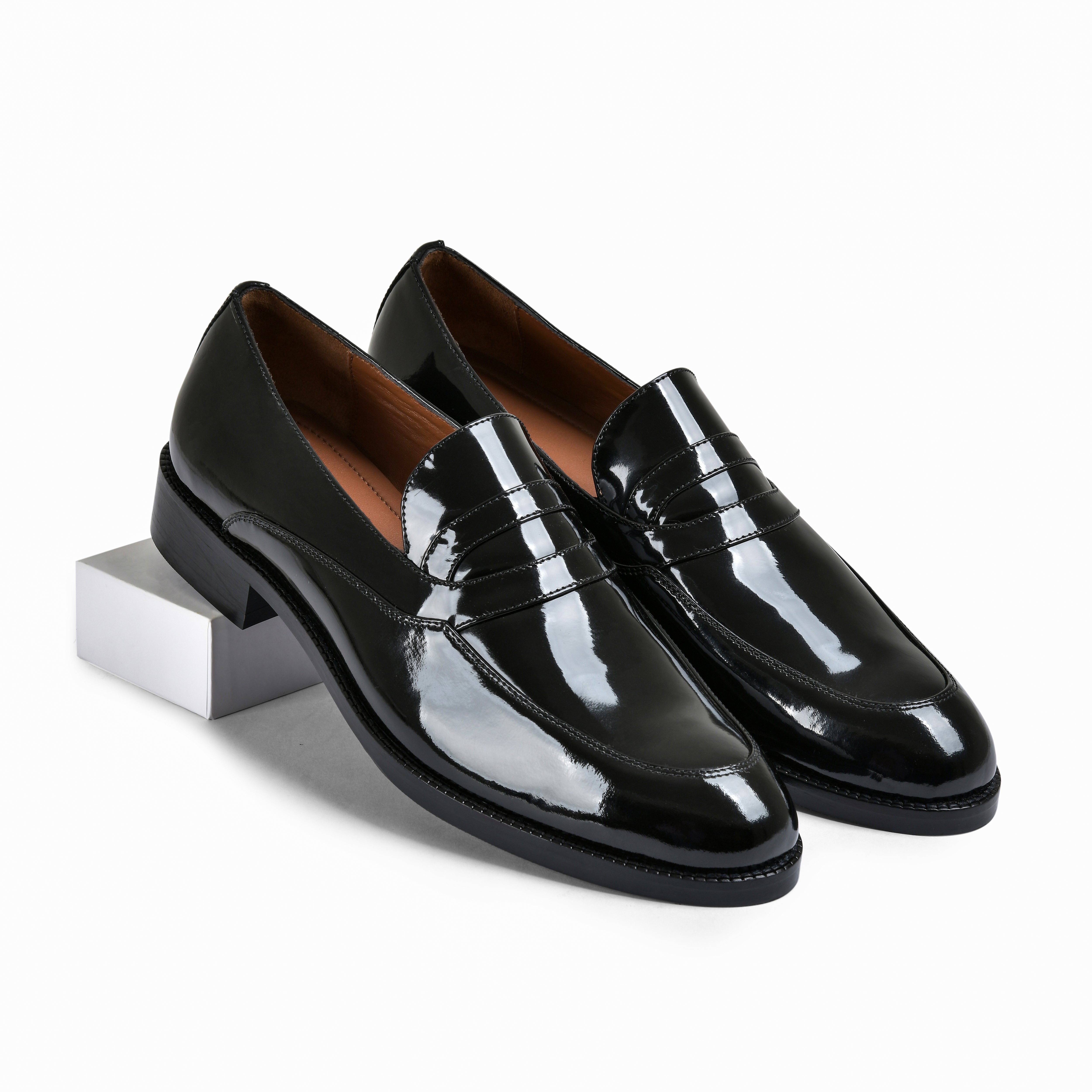 PETER | BLACK PATENT