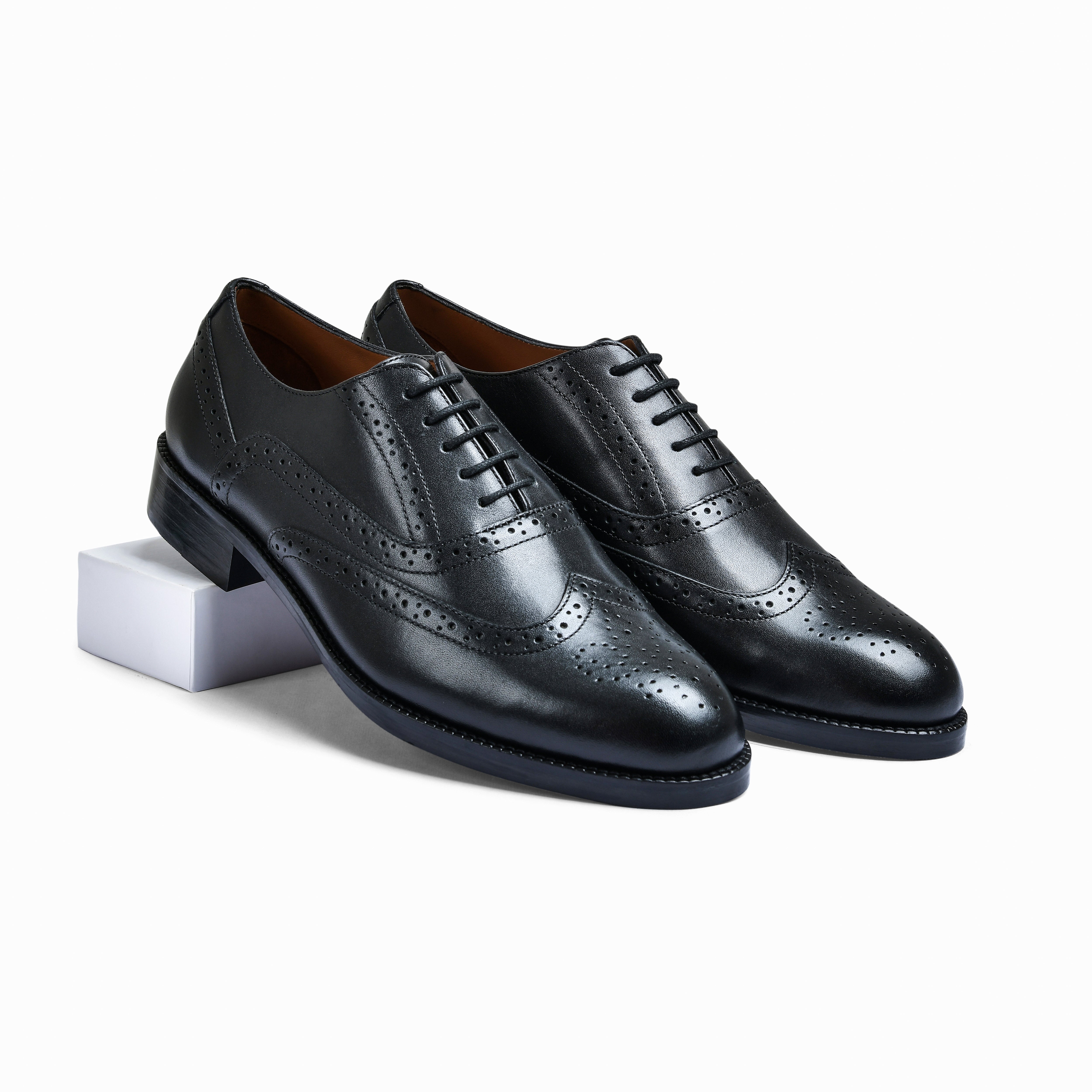 OFFICER II | BLACK BROGUE